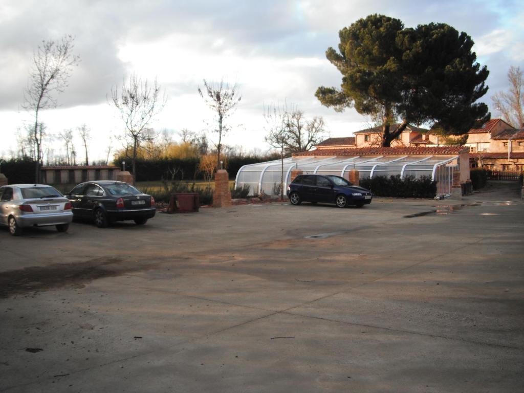 El Jardin De La Huerta Hotel Sahagun Exterior photo