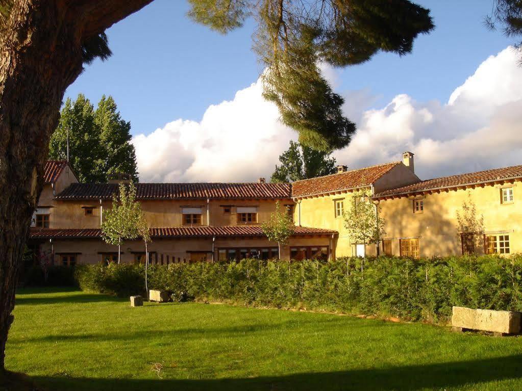 El Jardin De La Huerta Hotel Sahagun Exterior photo